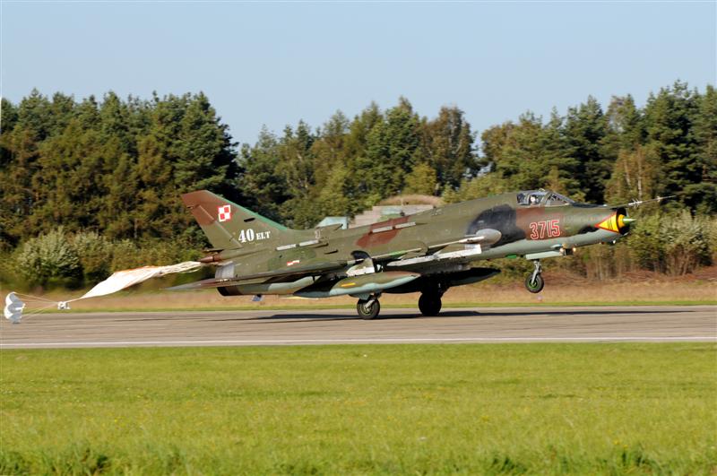 26.JPG - releasing the drag shute