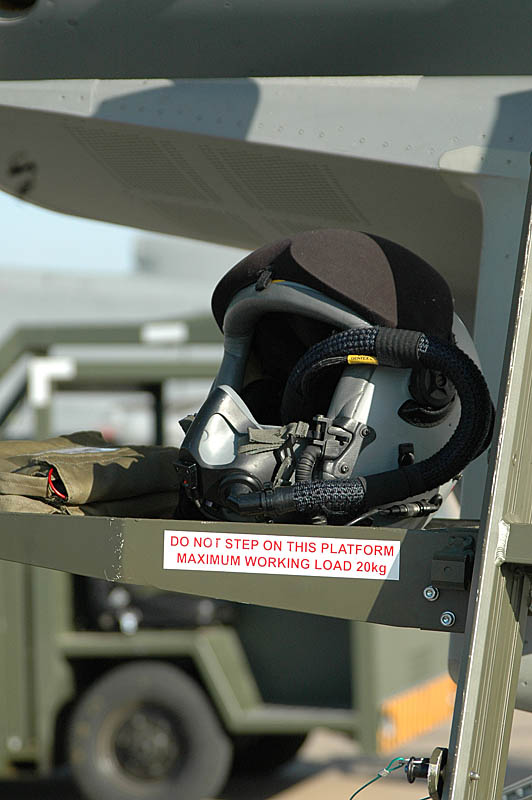 Span_Eurofighter07.JPG - pilot helmet 