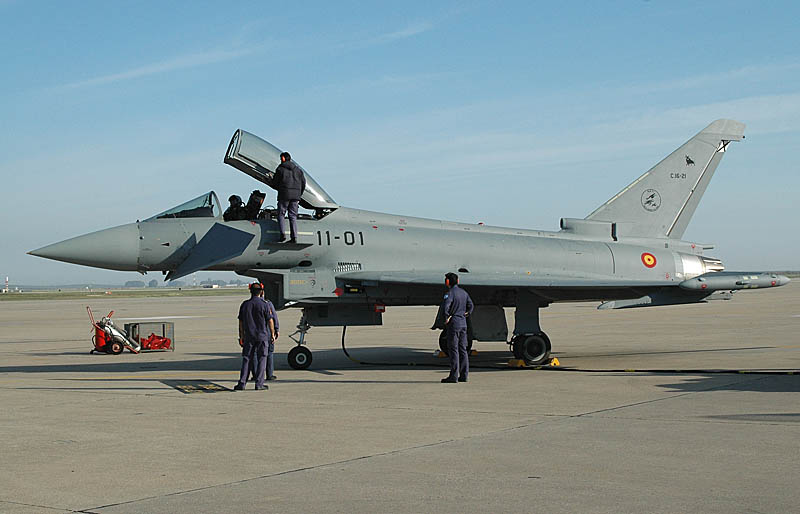 Span_Eurofighter23.JPG - ... next mission to come