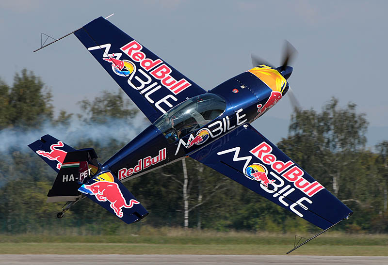 24.jpg -  Peter Bessenyei with his Extra 330S