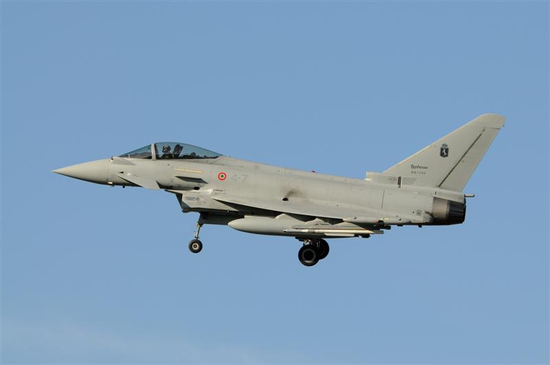 PIC11.jpg - The last landing at Laage before the interruption of the exercise