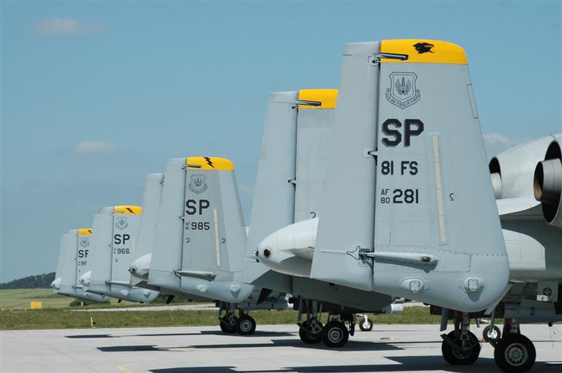 DSC_2839.JPG - Line-up of 4 OA-10 A at Neubrandenburg