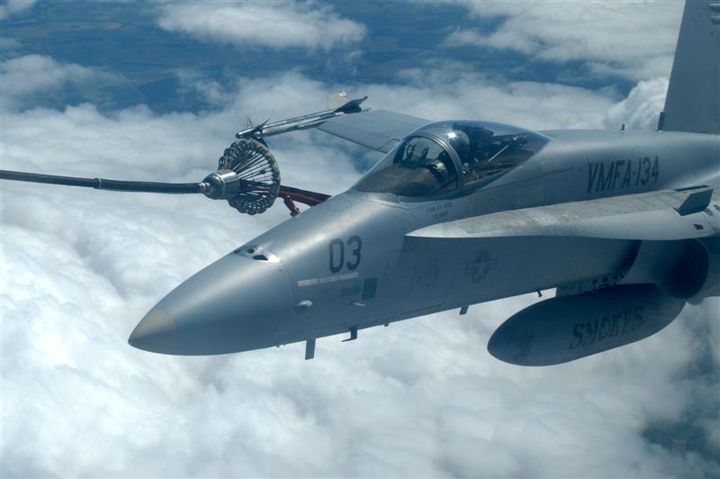 DSC_2985.JPG - A F-18 from VMFA-134 during refuelling