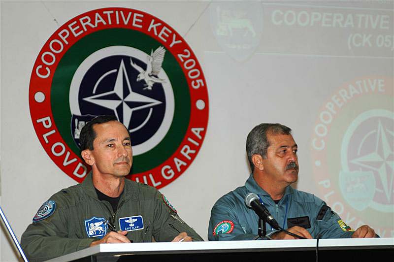 DSC_4055.JPG - Co-Directors BG David E. Clary and MG Mladen I. Kazakov