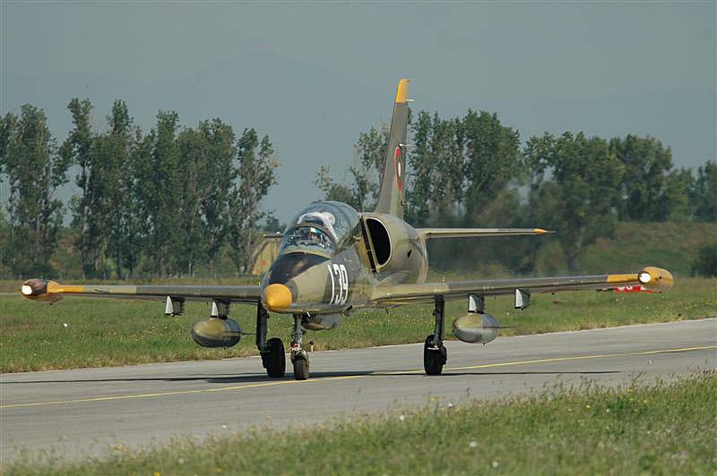 PIC3.JPG - A Bulgarian L-39 from 1/12 Utchebna Avio Eskadrila