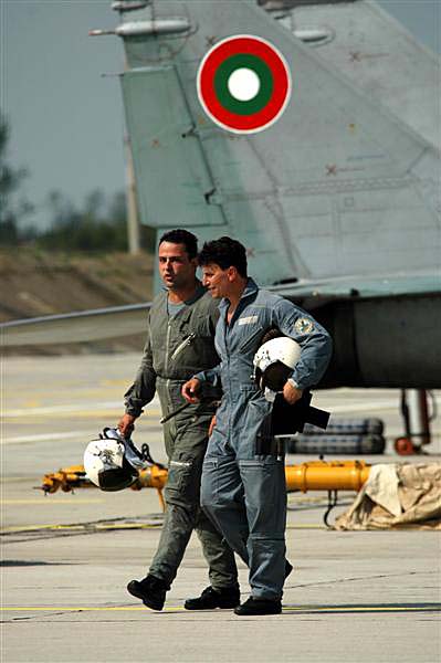 PIC6.jpg - ... After the work is done ...